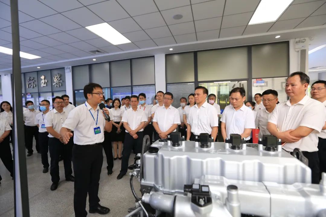 玉柴&ldquo;全國(guó)科技工作者日&rdquo;活動(dòng)暨公司新一批重大科技項(xiàng)目啟動(dòng)大會(huì)圓滿(mǎn)結(jié)束！